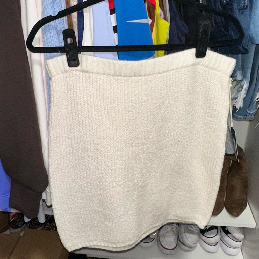 Universal Thread Cream Mini Skirt